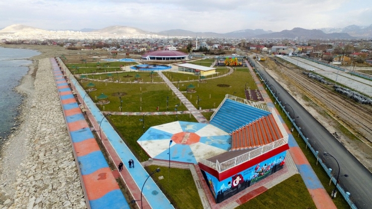 15 Temmuz Şehitler Parkı Göz Kamaştırıyor