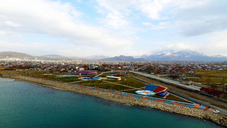 15 Temmuz Şehitler Parkı Göz Kamaştırıyor