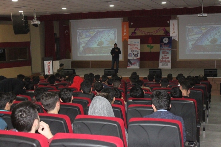 Van’da ‘Gelecek Uzayda’ Semineri