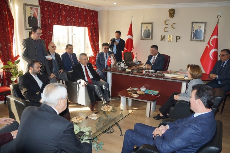 Ak Parti’li Savaş, Mhp’yi Ziyaret Etti