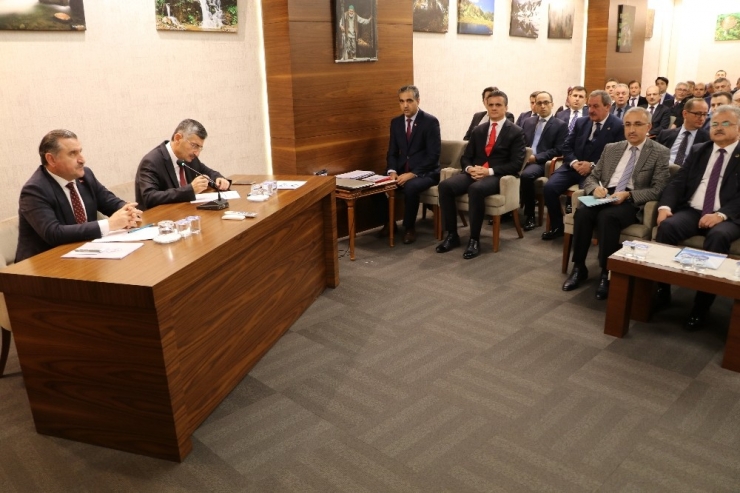 Gençlik Ve Spor Bakanı Bak Rize’de Rize İçin 2017 Yılını Değerlendiriyor