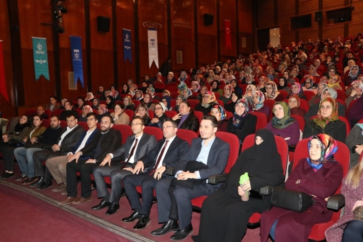 Doç. Dr. Yaman, “Anne-babalık Dublörlük Kabul Etmez”