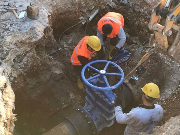 Özdemirbey Caddesinin Altyapısı Gaski Tarafından Yeniliyor