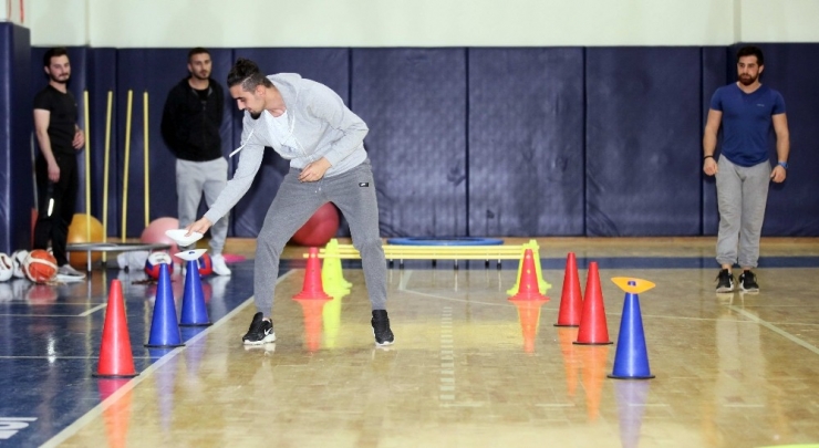 Gaün’de “Sağlıklı Nesiller İçin Bir Adımda Sen At Projesi” Kapsamında Eğitim Veriliyor