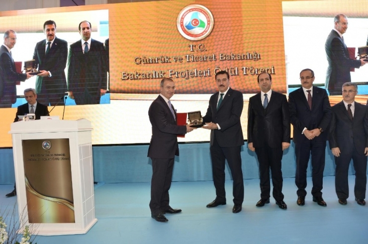 Bakan Tüfenkci, Bakanlık Projeleri Ödül Törenine Katıldı