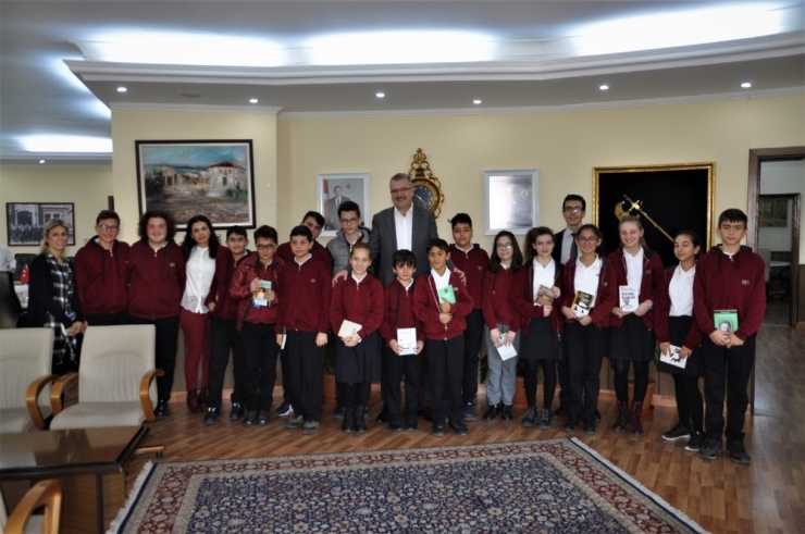 Özkan: “Eğitime Büyük Önem Veriyoruz”