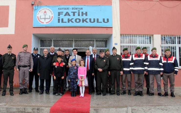 Jandarma Trafik Terörüne Savaş Açtı, Eğitime İlkokuldan Başladı