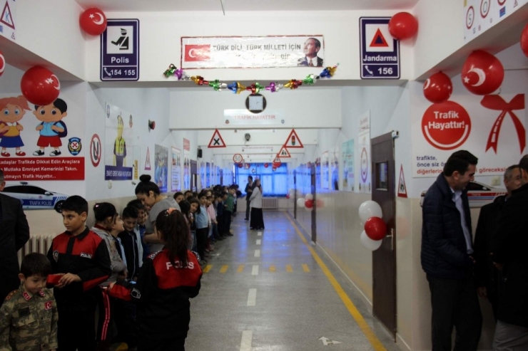 Jandarma Trafik Terörüne Savaş Açtı, Eğitime İlkokuldan Başladı