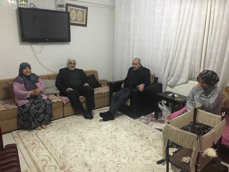 Başkan Kara’nın Çat Kapı Ziyaretleri Sürüyor