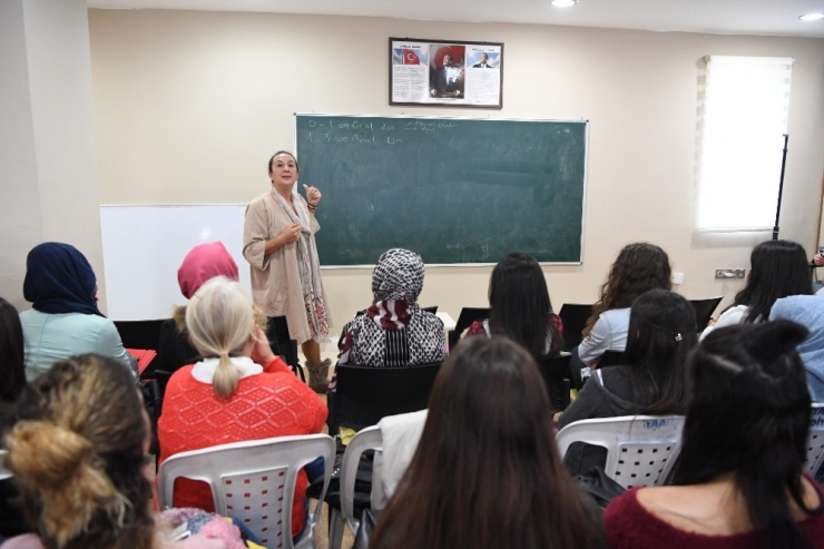 Konyaaltı Kent Gönüllüsü Projesi’ne Büyük İlgi