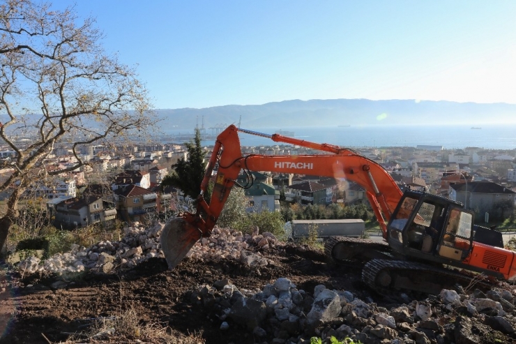 Körfez Belediyesi Otoban Üstü Camii İçin Çalışma Başlattı