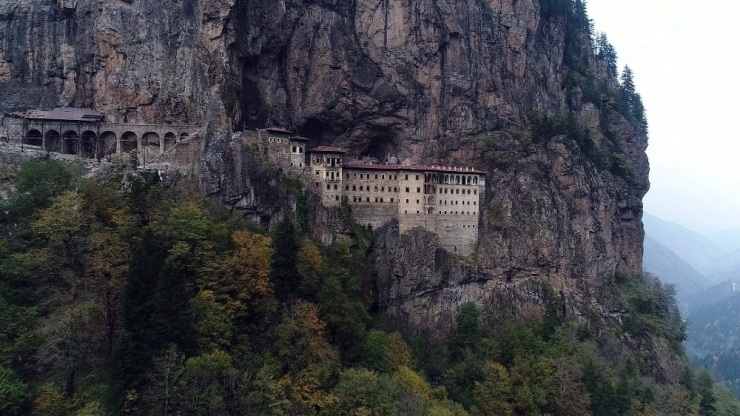 Trabzonlu Turizmciler Sümela Manastırı’nın Ziyarete Açılış Tarihinin Öne Çekilmesini İstiyor
