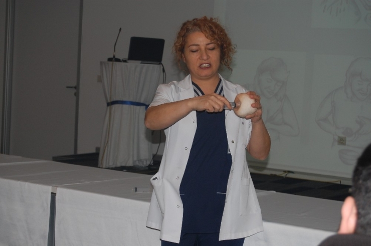 Konya’da Bebek Emzirme Semineri