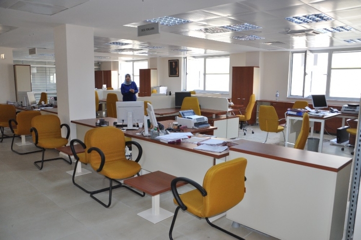 Vergi Dairesi Yeni Binasına Taşındı