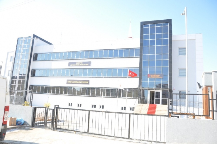 Vergi Dairesi Yeni Binasına Taşındı