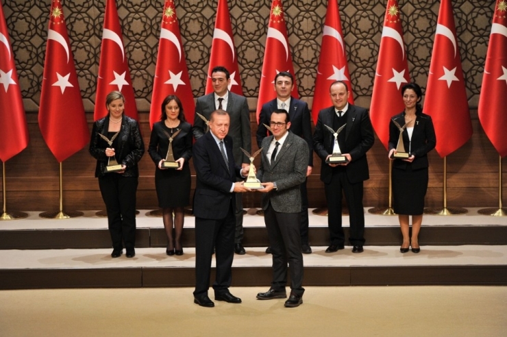 Tübitak Teşvik Ödülünü Büyükorhan’dan Doç. Sevik Aldı