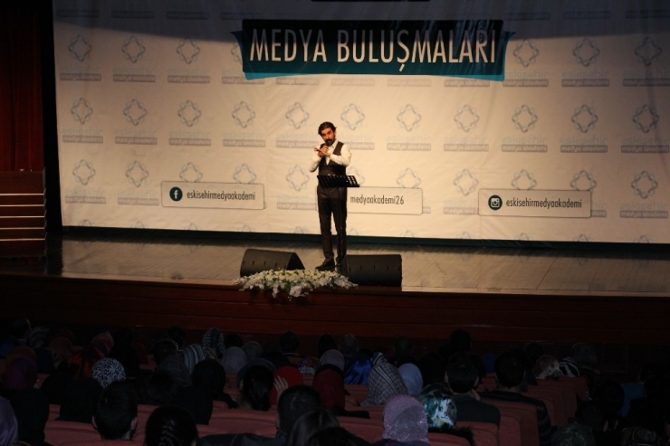 Eskişehir Medya Akademisi’nin İlk Konuğu Serdar Tuncer Oldu