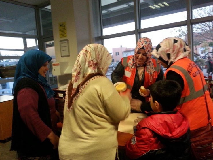 Hastalara Çorba Dağıtıldı