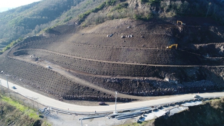 Yuvacık Barajı Çevresine 4 Bin 500 Ağaç