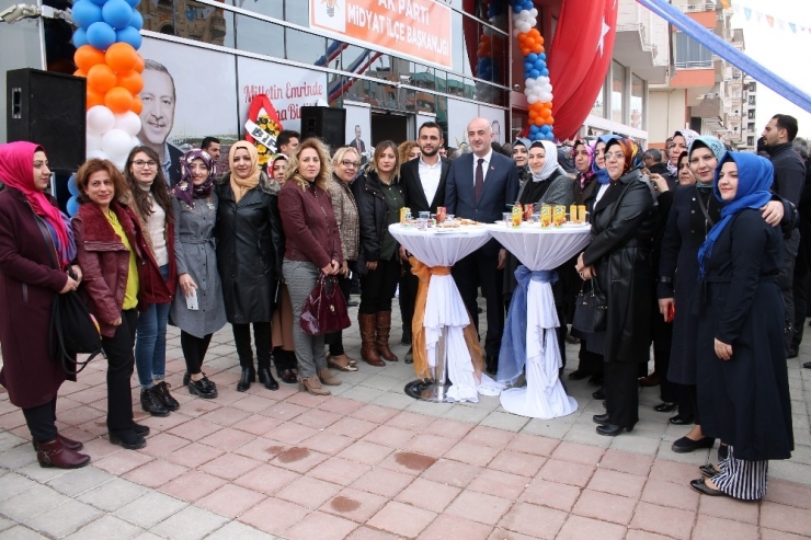 Midyat’ta Ak Parti Binası Açılışı Yapıldı