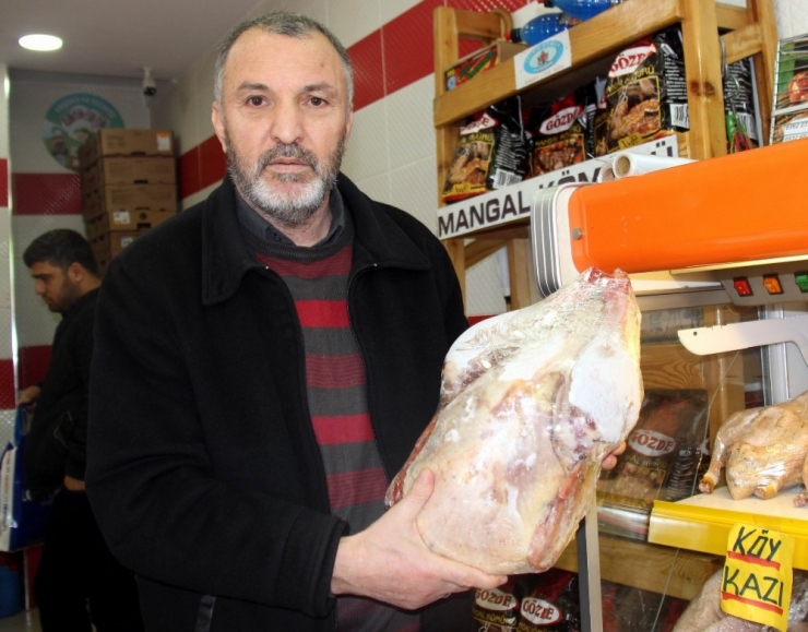 Yılbaşı Hindisi Yerine Köy Tavuğu