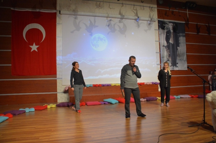 Ted Şanlıurfa Kolejinde Şiir Dinletisi