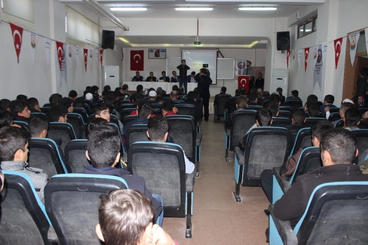 Siverek’te Ezan Okuma Yarışması