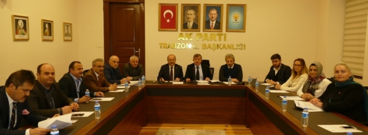 Başkan Gümrükçüoğlu Ak Parti İl Yönetimi İle Buluştu