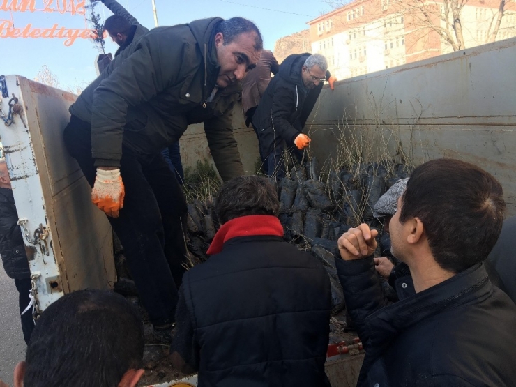 Tunceli’de "Ağaç Kesme, Fidan Dik" Kampanyası