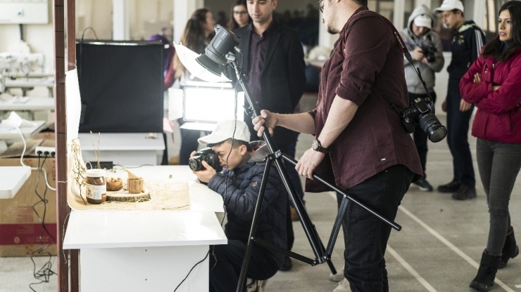 Öğrencilere Fındık Temalı Fotoğrafçılık Kursu Veriliyor