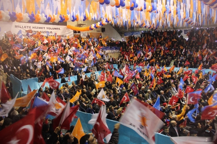 Başbakan Yıldırım: "Yunanistan Ege’de ‘Cinlik’ Yapmaya Kalkıyor"