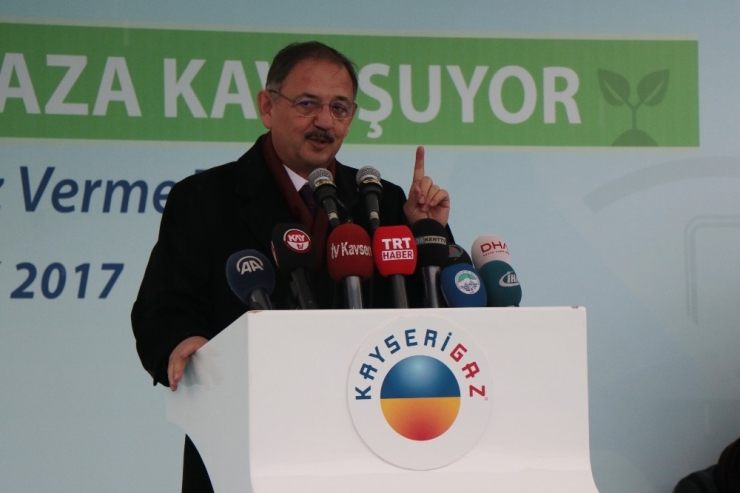 Çevre Ve Şehircilik Bakanı Mehmet Özhaseki: