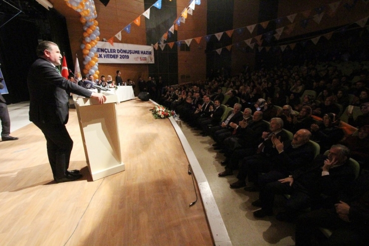 Gençlik Ve Spor Bakanı Bak: “Gençler Yolunuz Açık. Ben Bunun Bir Örneğiyim”