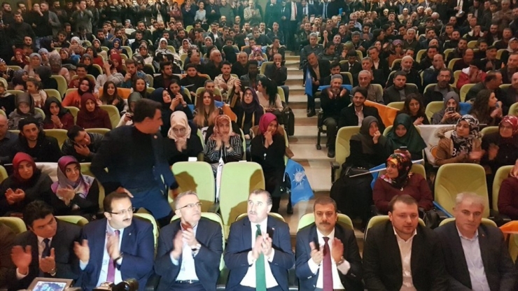 Gençlik Ve Spor Bakanı Bak: “Gençler Yolunuz Açık. Ben Bunun Bir Örneğiyim”