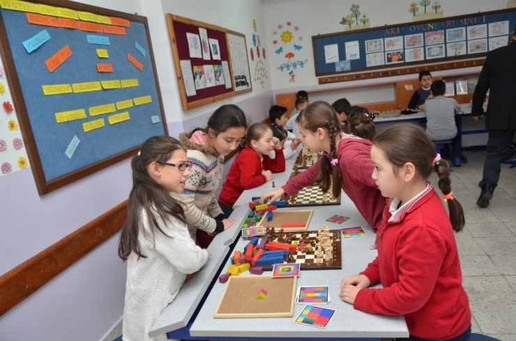 Teknoloji Bağımlılığına Karşı ‘Akıl Oyunları Sınıfı’ Açıldı