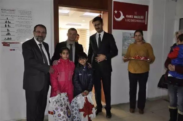 Göçmen Çocuklarına Yeni Yıl Hediyesi