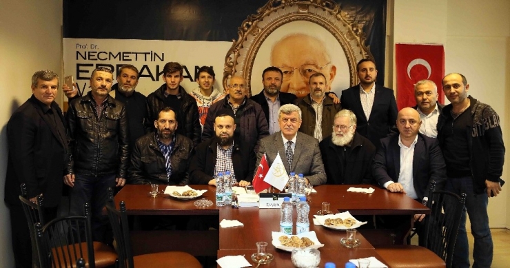 Başkan Karaosmanoğlu, Darıca Erbakan Vakfını Ziyaret Etti