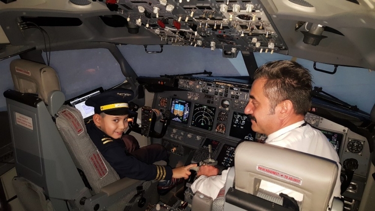 8 Yaşındaki Sp Hastası Aygün’ün Pilotluk Hayali Gerçek Oldu