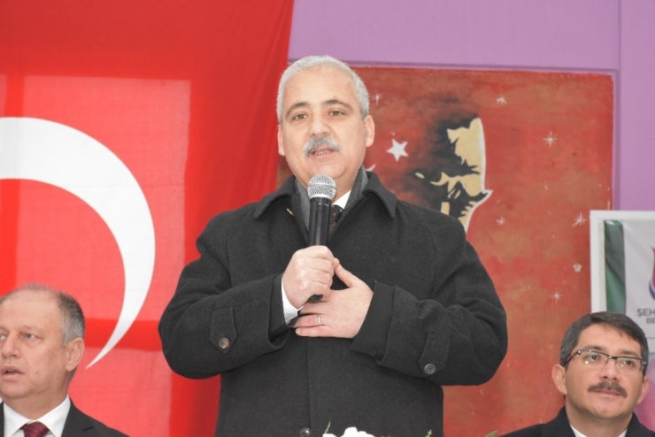 Şehzadeler’de 85 Çiftçiye 7 Bin Fidan Desteği