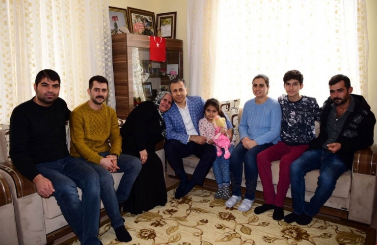 Vali Yerlikaya’dan Şehit Ailelerine Ziyaret