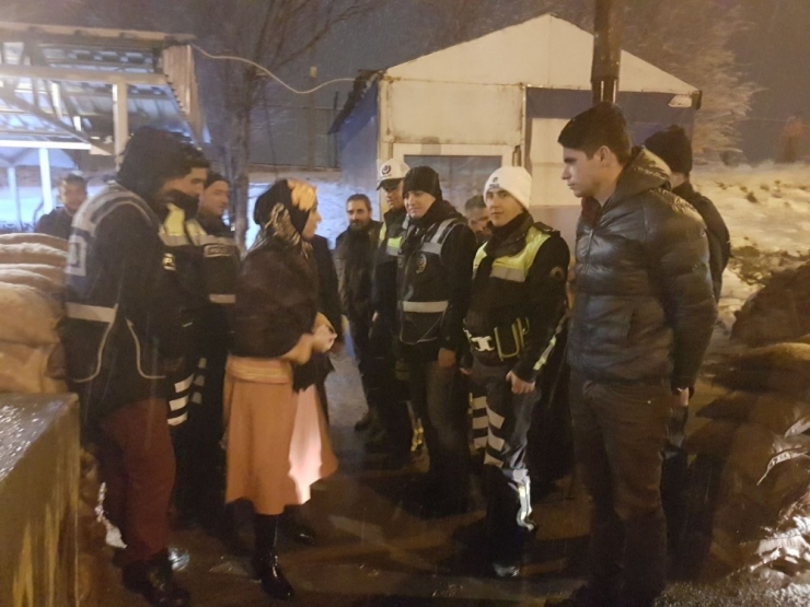 Yeni Yıla Tipide Girdi