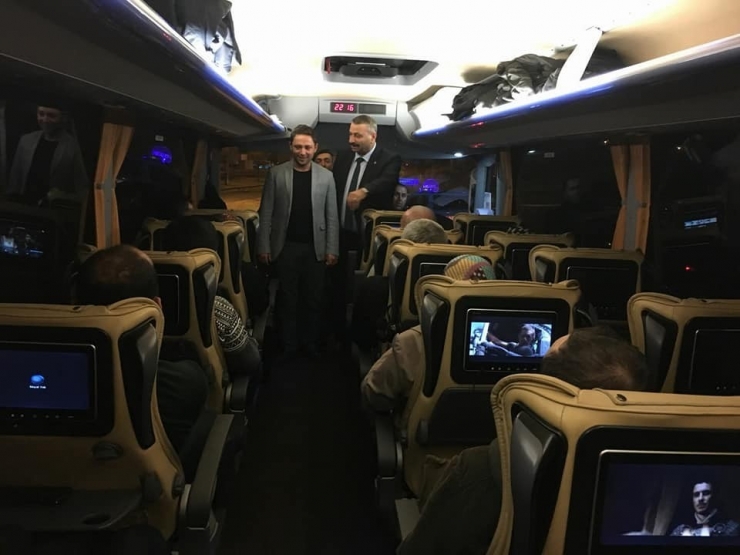 Kaymakam’dan Yolculara Yeni Yıl Tatlısı