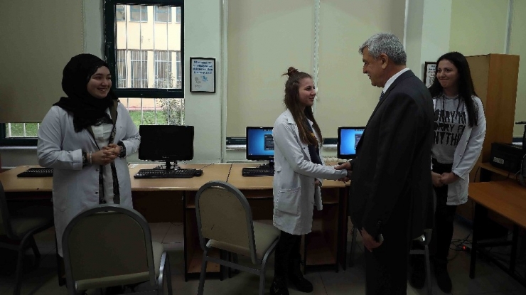 Başkan Karaosmanoğlu, Öğrenciler İle Bir Araya Geldi