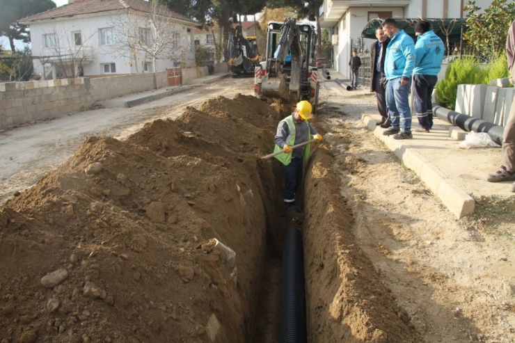 Manisa’da Altyapı Ve Dere Temizlik Çalışmaları Hız Kazandı