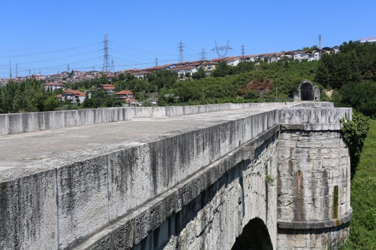 Bin 500 Yıllık Tarihi Köprüye Estetik Dokunuş