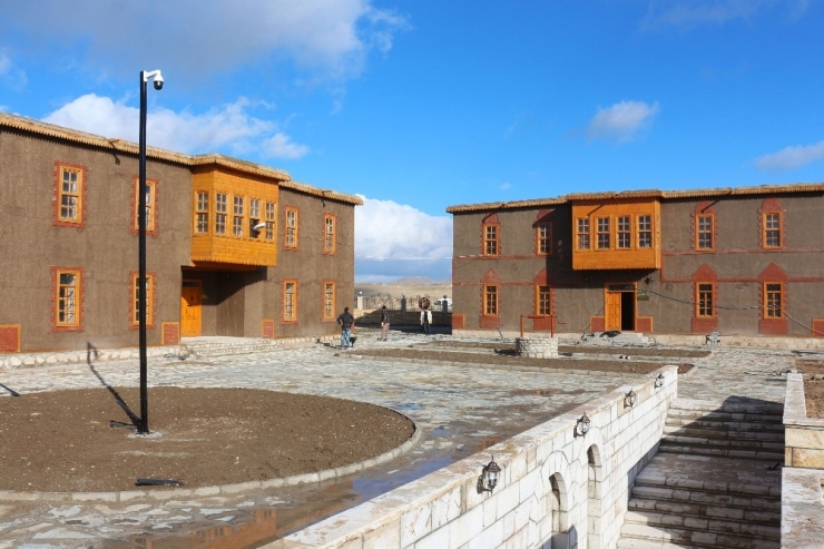 Tarihi Van Evleri Ziyaretçilerini Geçmişe Götürecek
