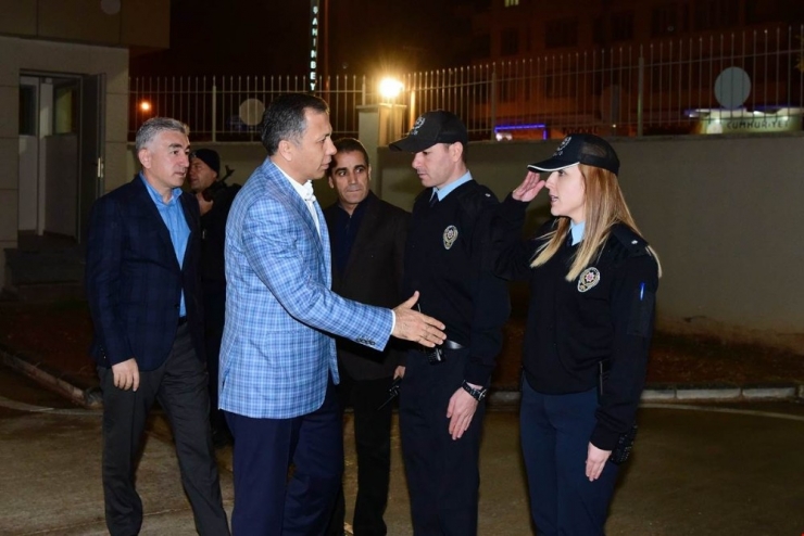 Vali Yerlikaya Yeni Yılı Polislerle Geçirdi