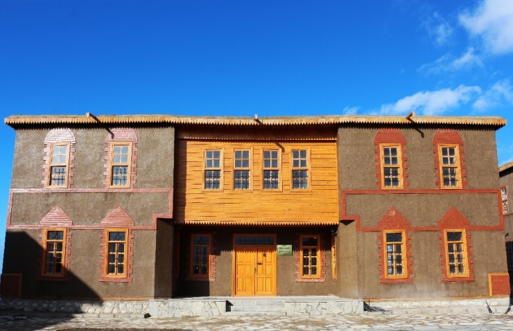 Tarihi Van Evleri Ziyaretçilerini Geçmişe Götürecek