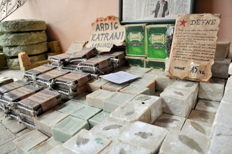 Güçlü Saç Kökleri İçin 7 Bitkisel Yağ Karışımlı Sabun