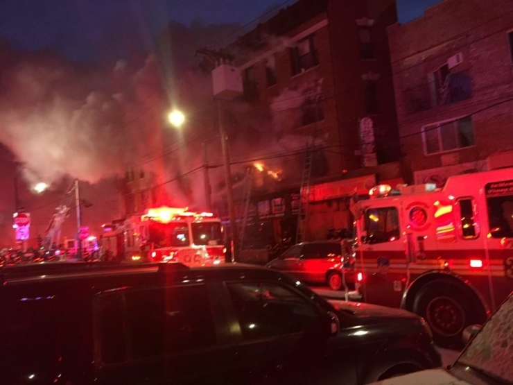 New York’ta 4 Katlı Binada Yangın: 8 Yaralı